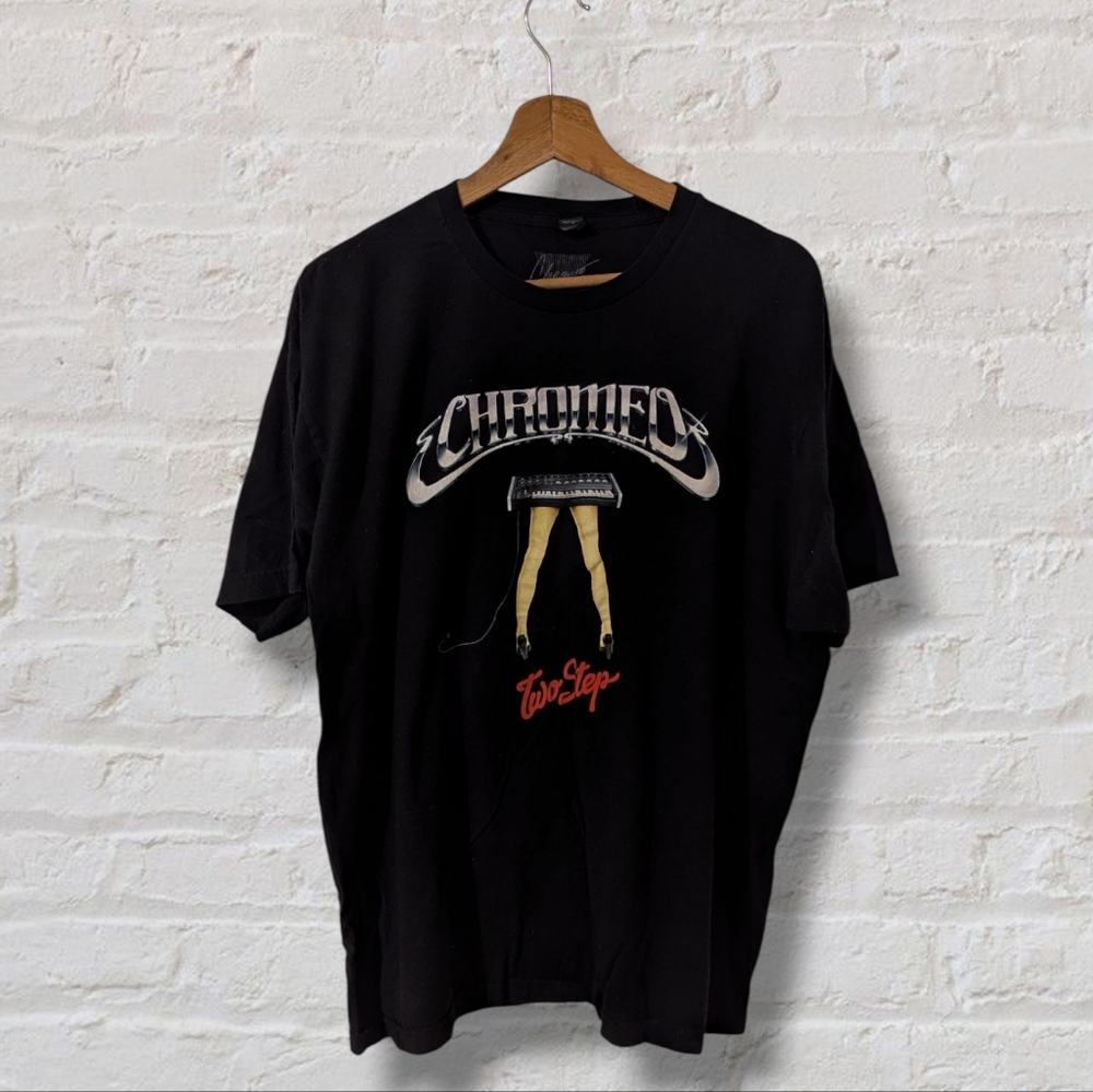 Chromeo Two Step 90s Black Graphic T-Shirt Size XL